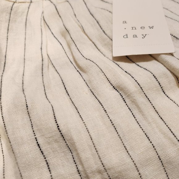 NWT - Size 17 and 4 - High-Rise Cream Linen Wide Leg Fluid Pants - A New Day - Picture 5 of 5